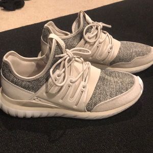 Men’s Adidas Tubular Size 9.5 - Beige